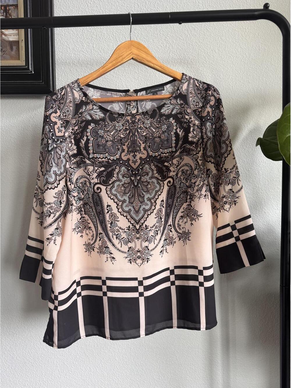 Adrianna Papell XL Paisley Blouse Black Beige 3/4 Sleeve Side Slit Top Boho